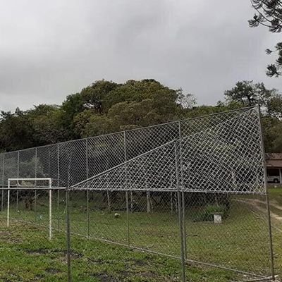 Redes de Proteção para Campo de Futebol em Água Verde